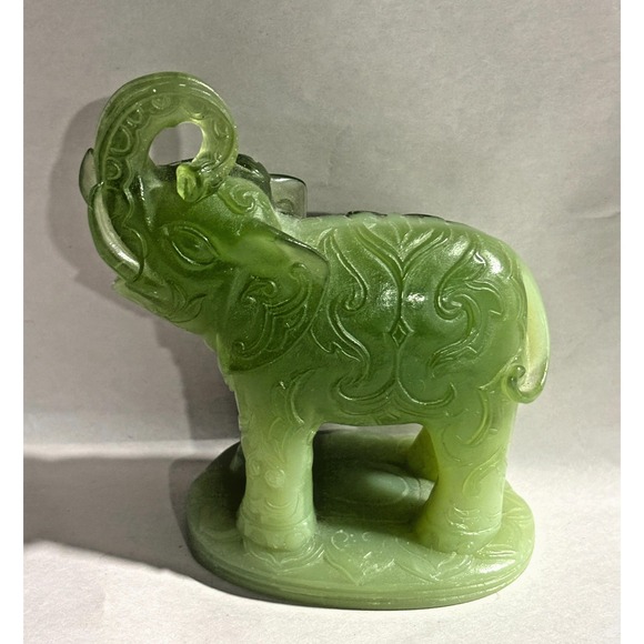 Unbranded (Made in Italy) Other - Vintage Made in Italy BeautifuGreen Jadeite Style Elephant Figurine Carved Resin